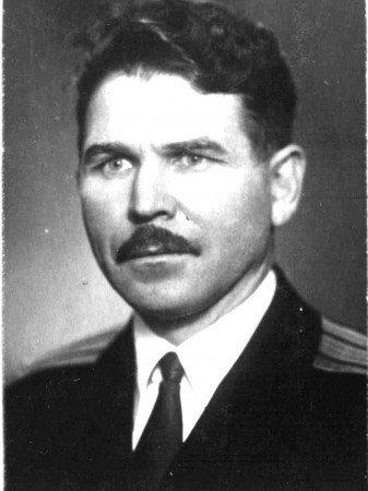 Шнейдер Иван Григорьевич - преподаватель, капитан "Крузенштерна" 1972-1977 гг