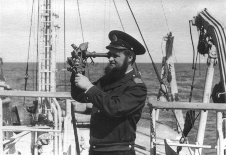 Владимир Нечаев - Берингово море. Определение  места  судна  секстаном  по  солнцу.