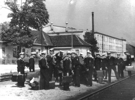 13 ВЫПУСК СУДОВОДИТЕЛЕЙ 1962 г. ЛМУ ВМФ Отправляемся на службу в Балтийск